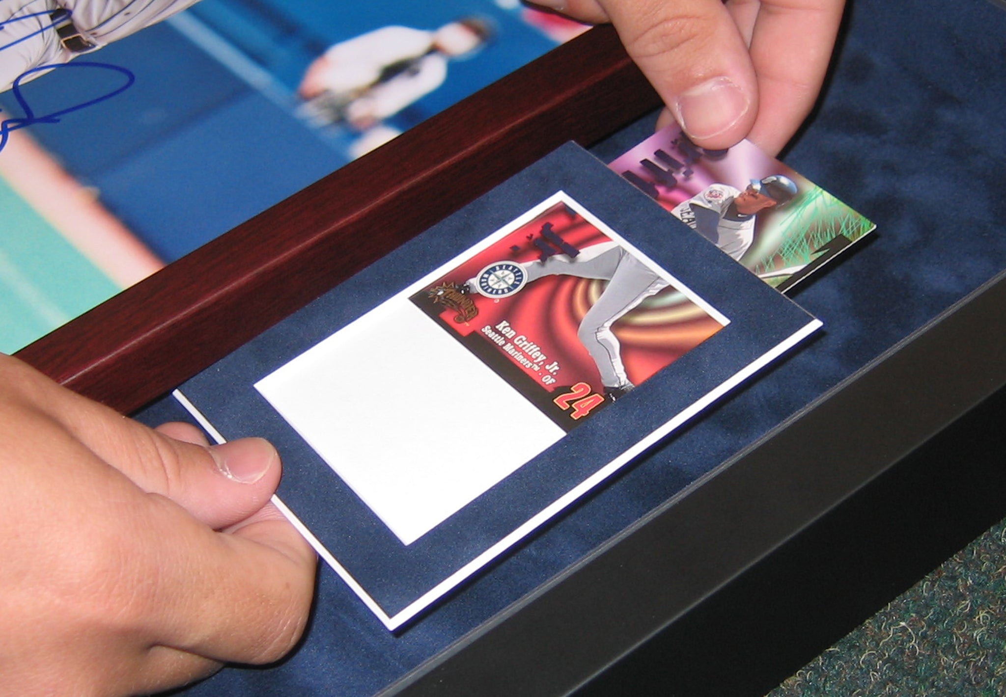 1 Baseball with 3 Cards Homeplate Shaped Display Case – Homeplate Heroes